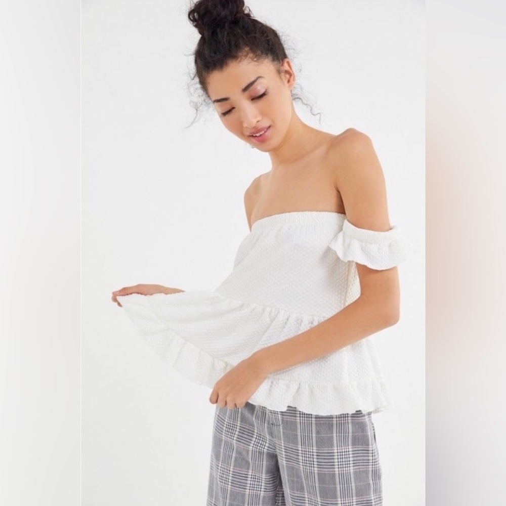 Urban Outfitters Ivory Dot Textured Off The Shoulder Babydoll Top Super Cute! S